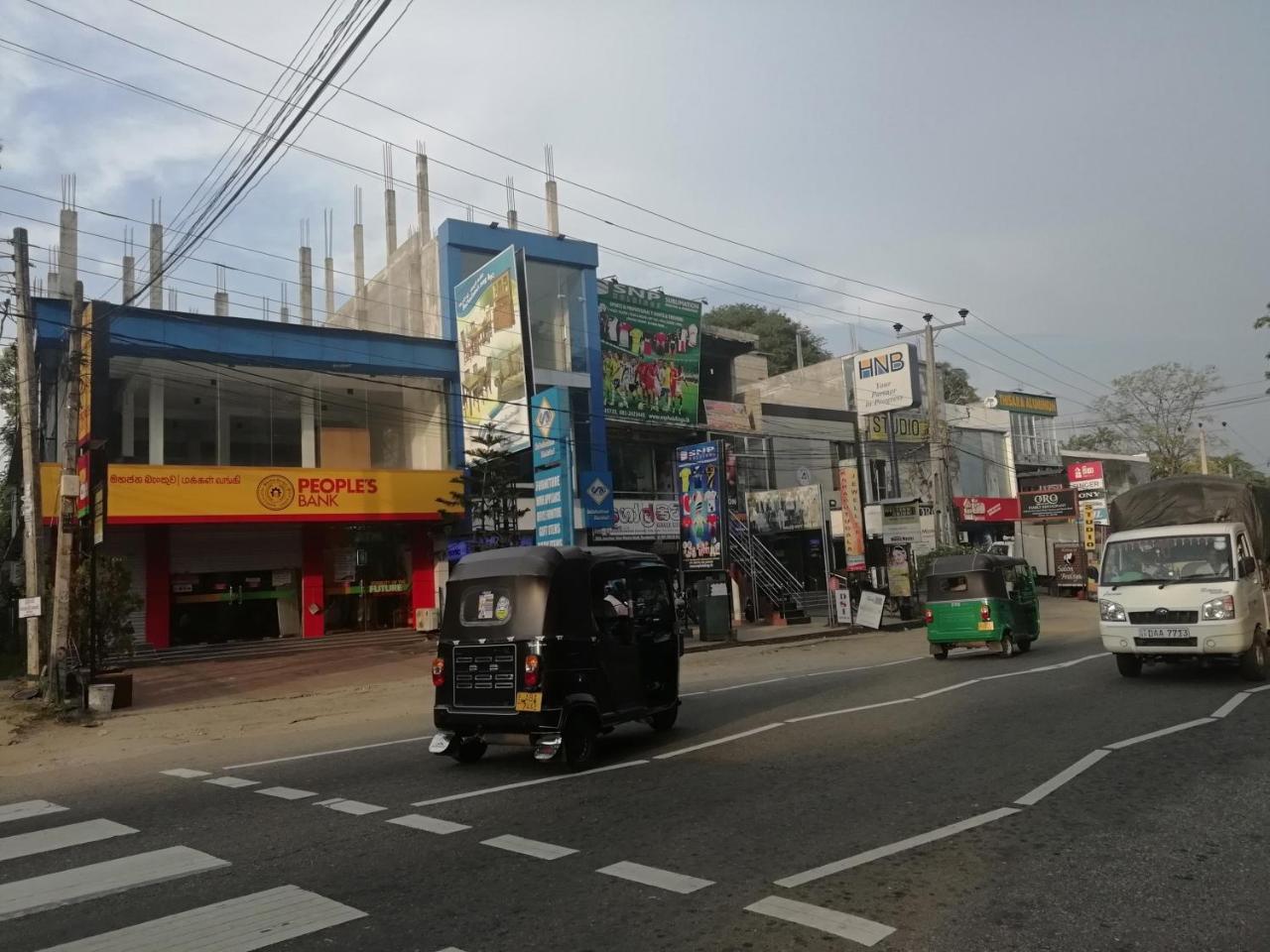 Отель Mahaweli Shades Канди Экстерьер фото